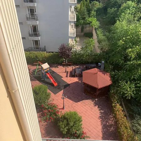 Happy Smiles Apartment